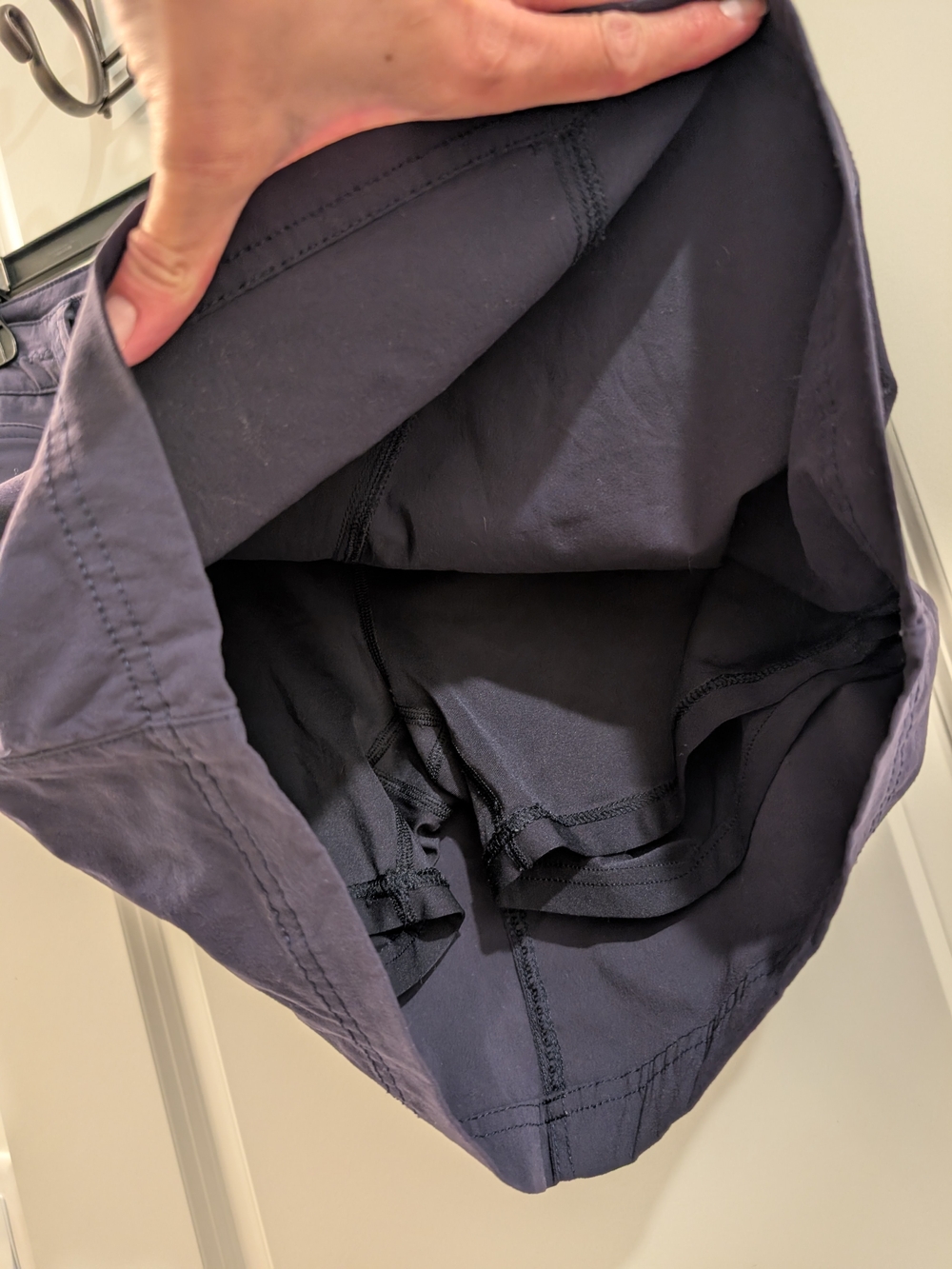 Women's Navy Eddie Bauer Travex Skort (straight fit and stretchy) - Picture 5 of 13